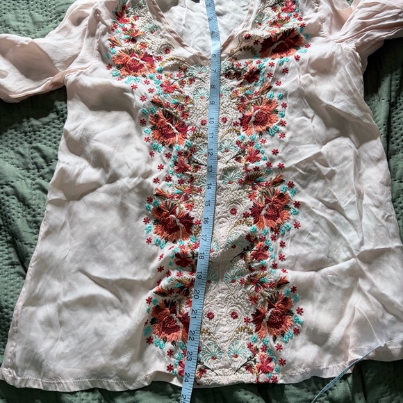 Sun Dance Embroidered Floral V-Neck Blouse - Picture 5 of 5